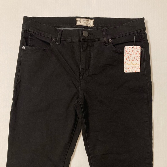 Free People | NWT Women’s Black Denim Cropped Jeans - Picture 2 of 11